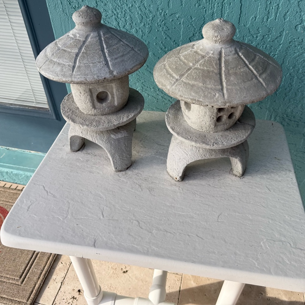 Gray Stone Lantern Set - Picture 2 of 2
